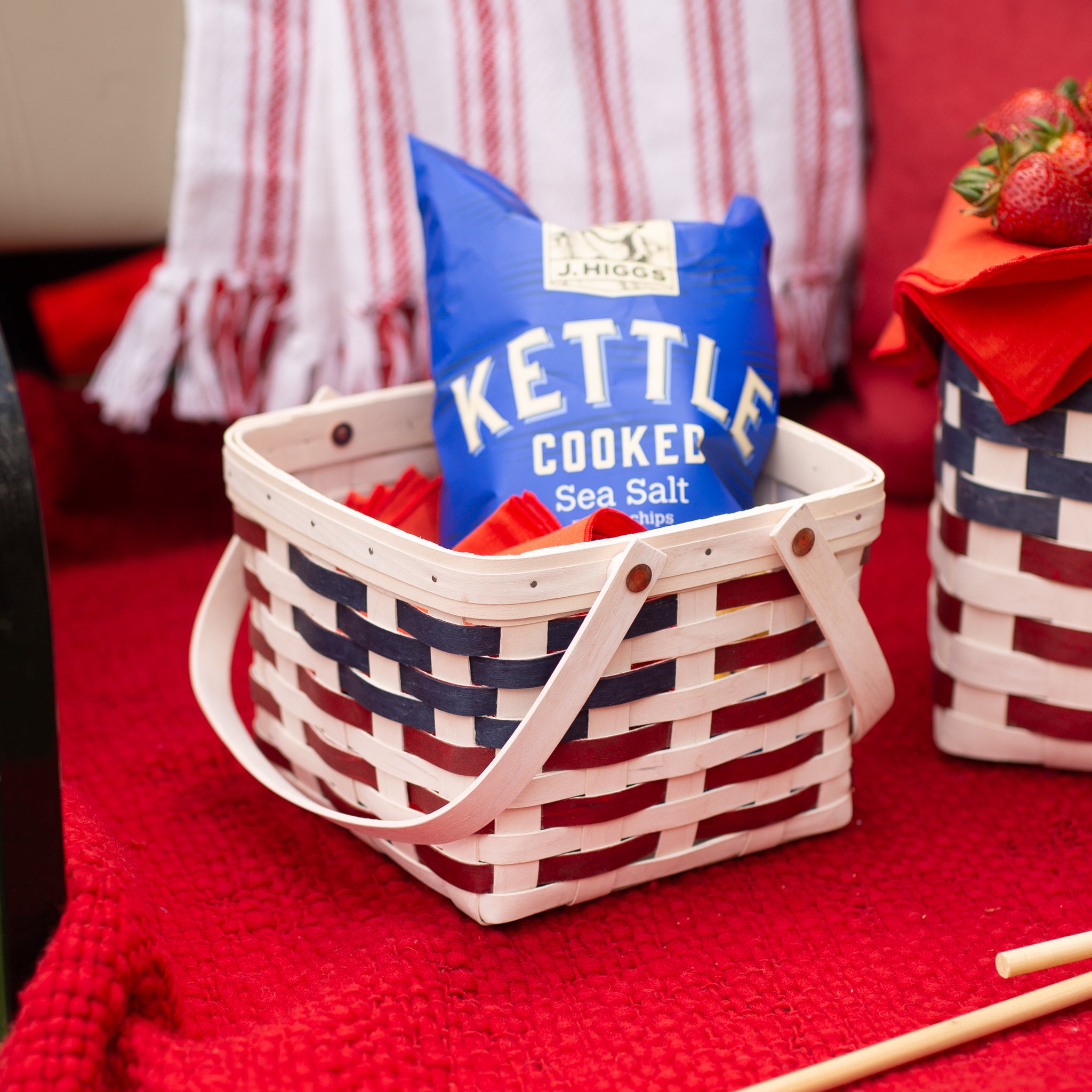 Americana Provision Basket with Protector - White - Image 4