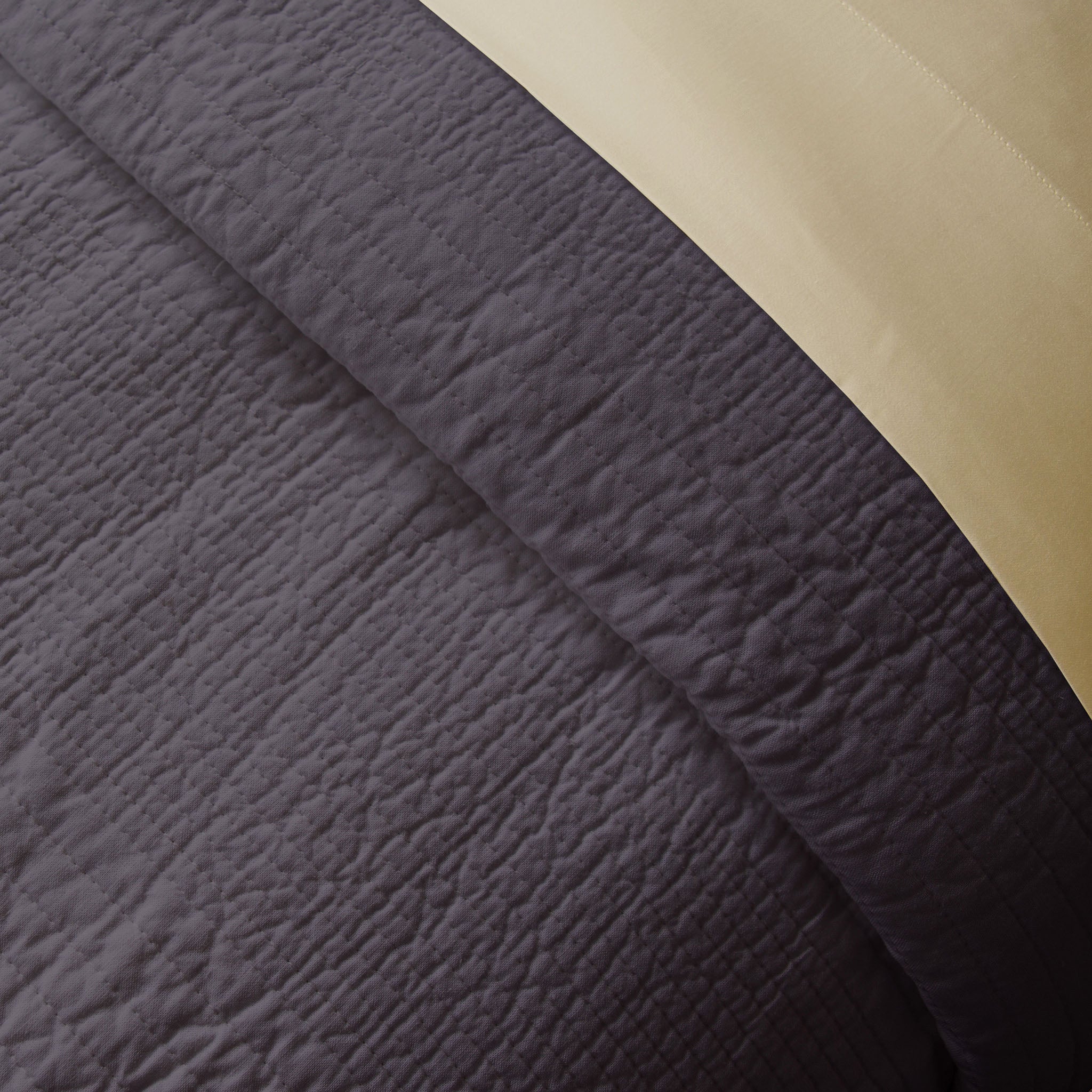 Longaberger 7-Piece Bedding Set - Smoke Quilt with Sand Sheet Set - Image 5