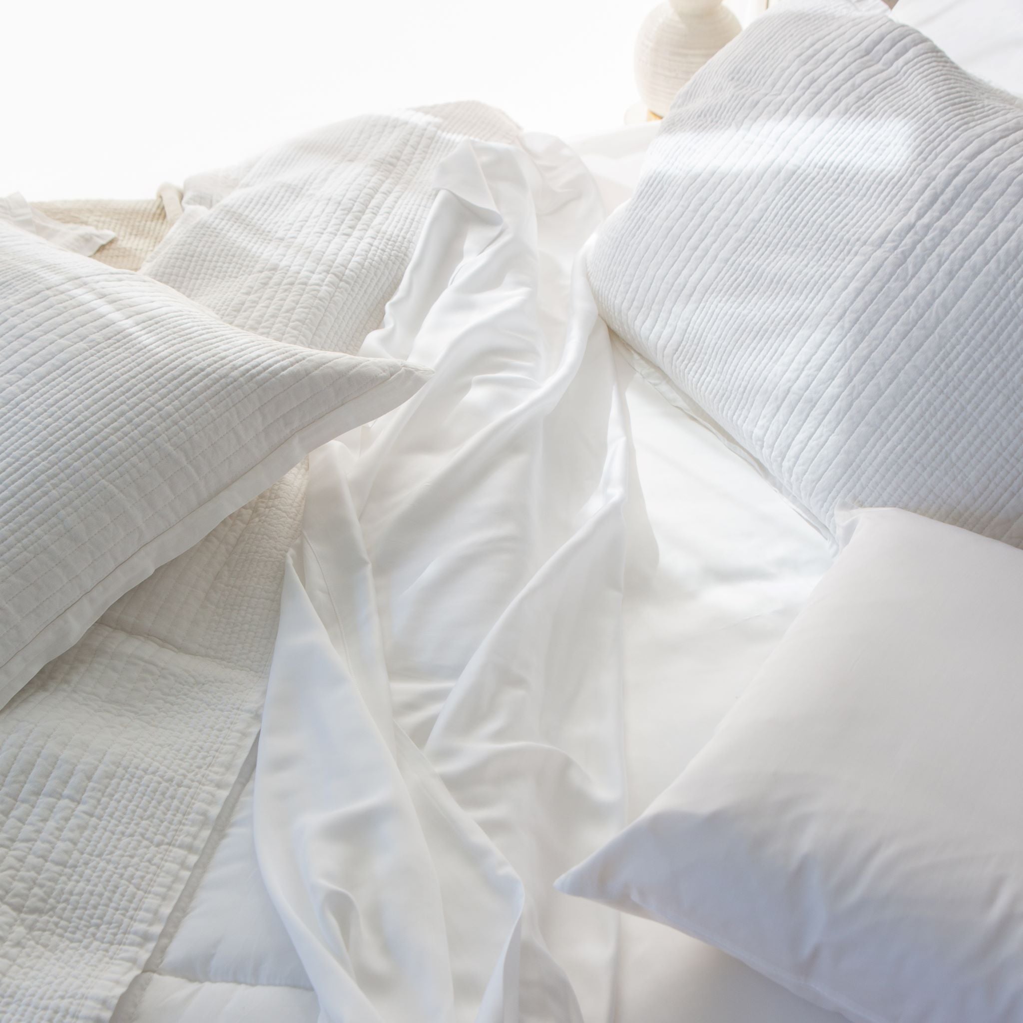 White Longaberger Quilt - Image 3