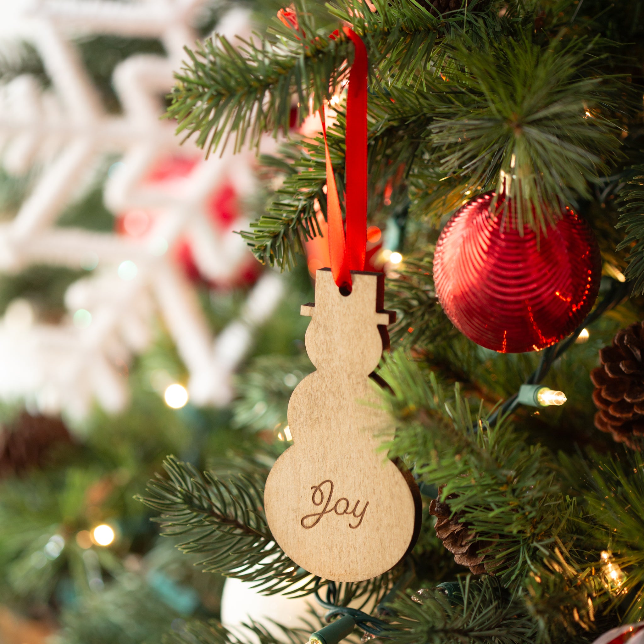 Christmas 4-Piece Wooden Ornament Set - Assorted - Image 5