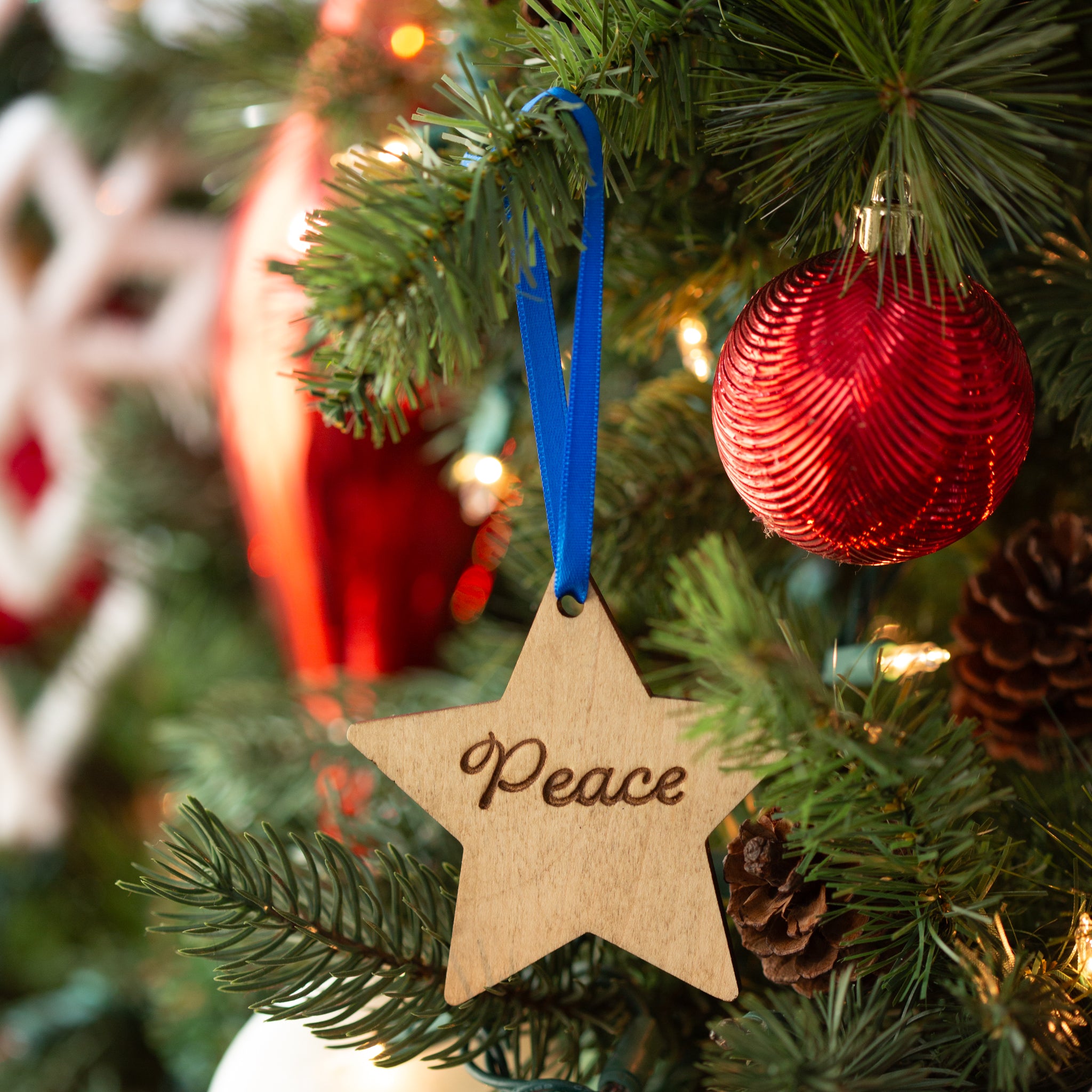 Christmas 4-Piece Wooden Ornament Set - Assorted - Image 6