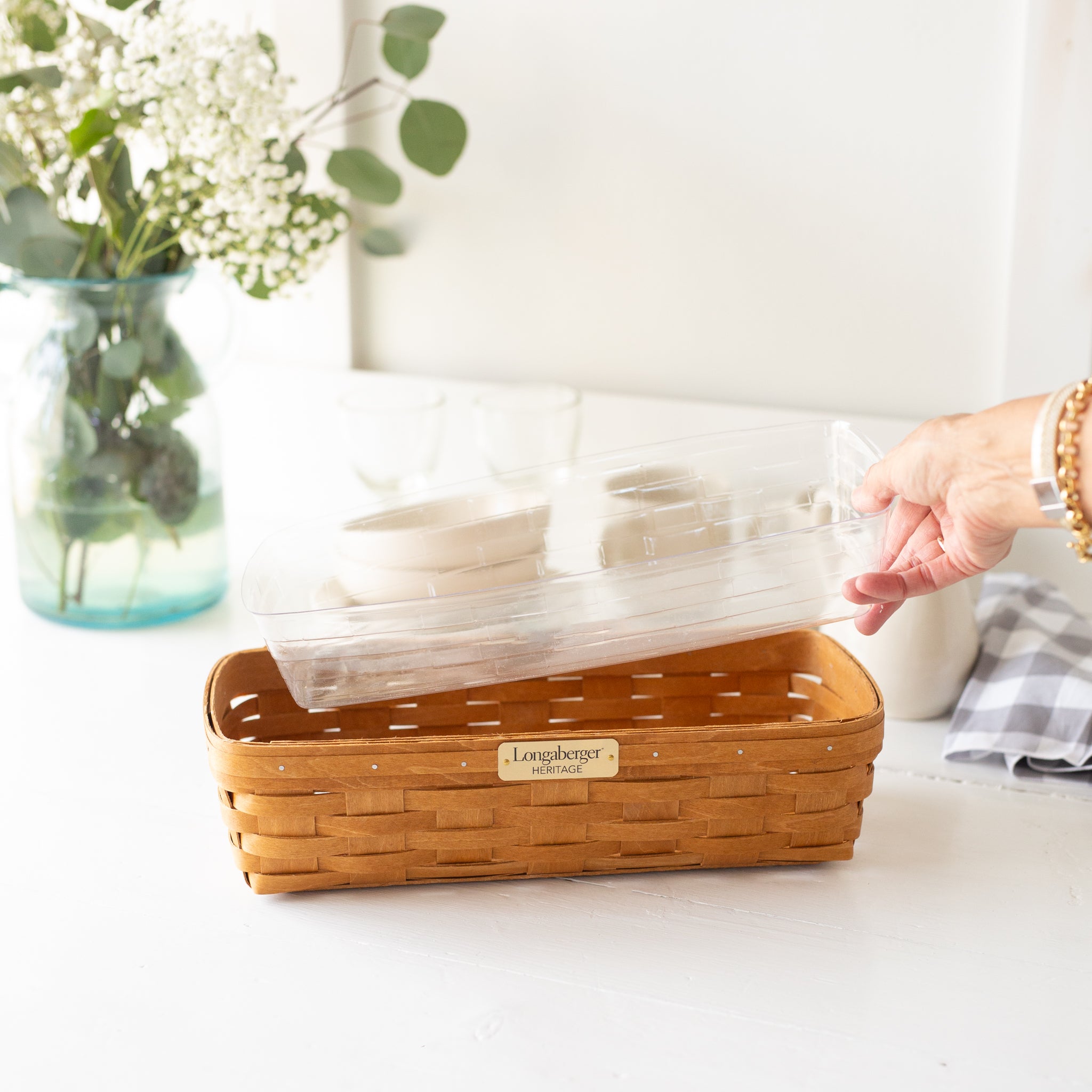 Collector's Heritage Bread Basket with Protector - Warm Brown - Image 5