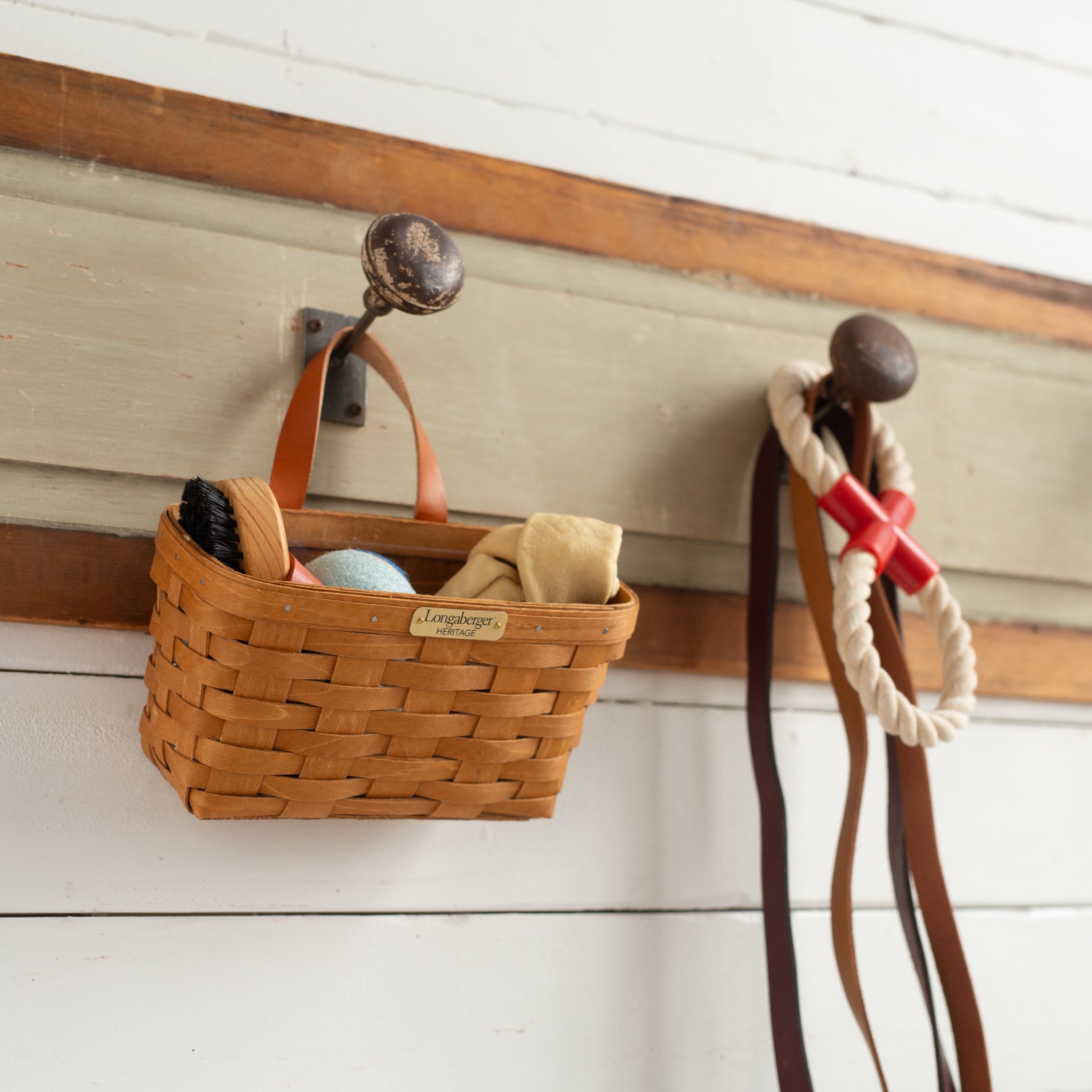 Collector's Heritage Medium Key Basket with Protector - Warm Brown - Image 3