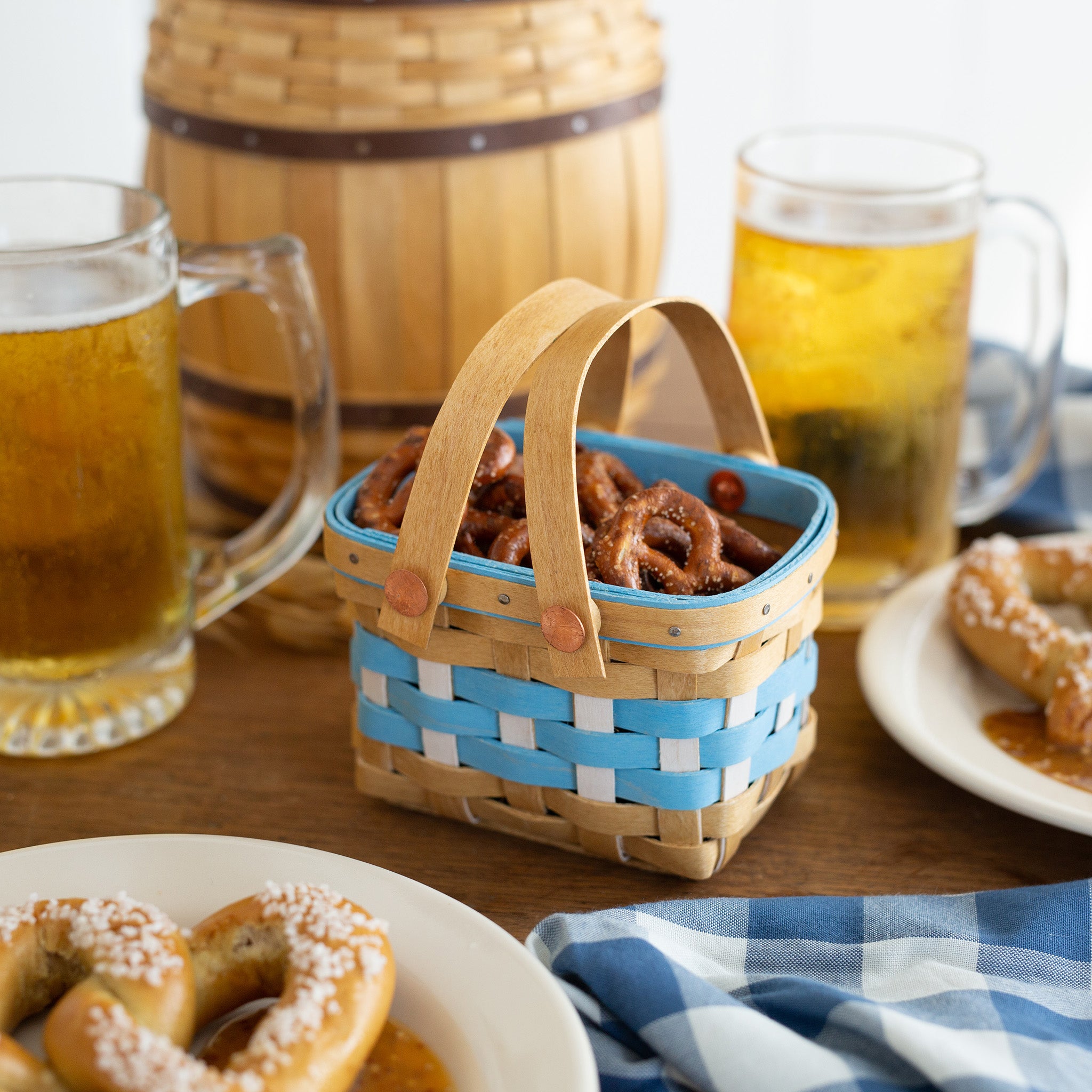 Collector's Oktoberfest 5-Piece Basket Set - Bavarian Check - Image 7