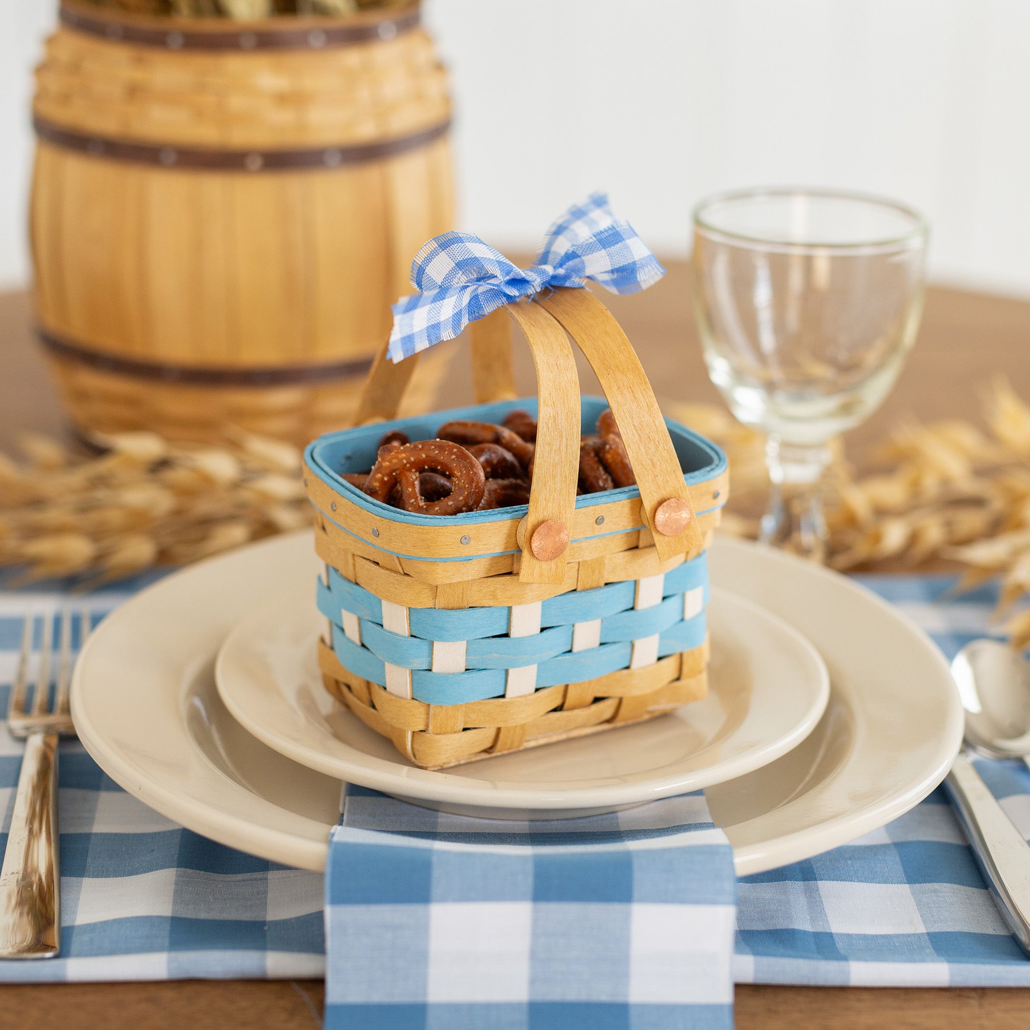 Collector's Oktoberfest 5-Piece Basket Set - Bavarian Check - Image 6