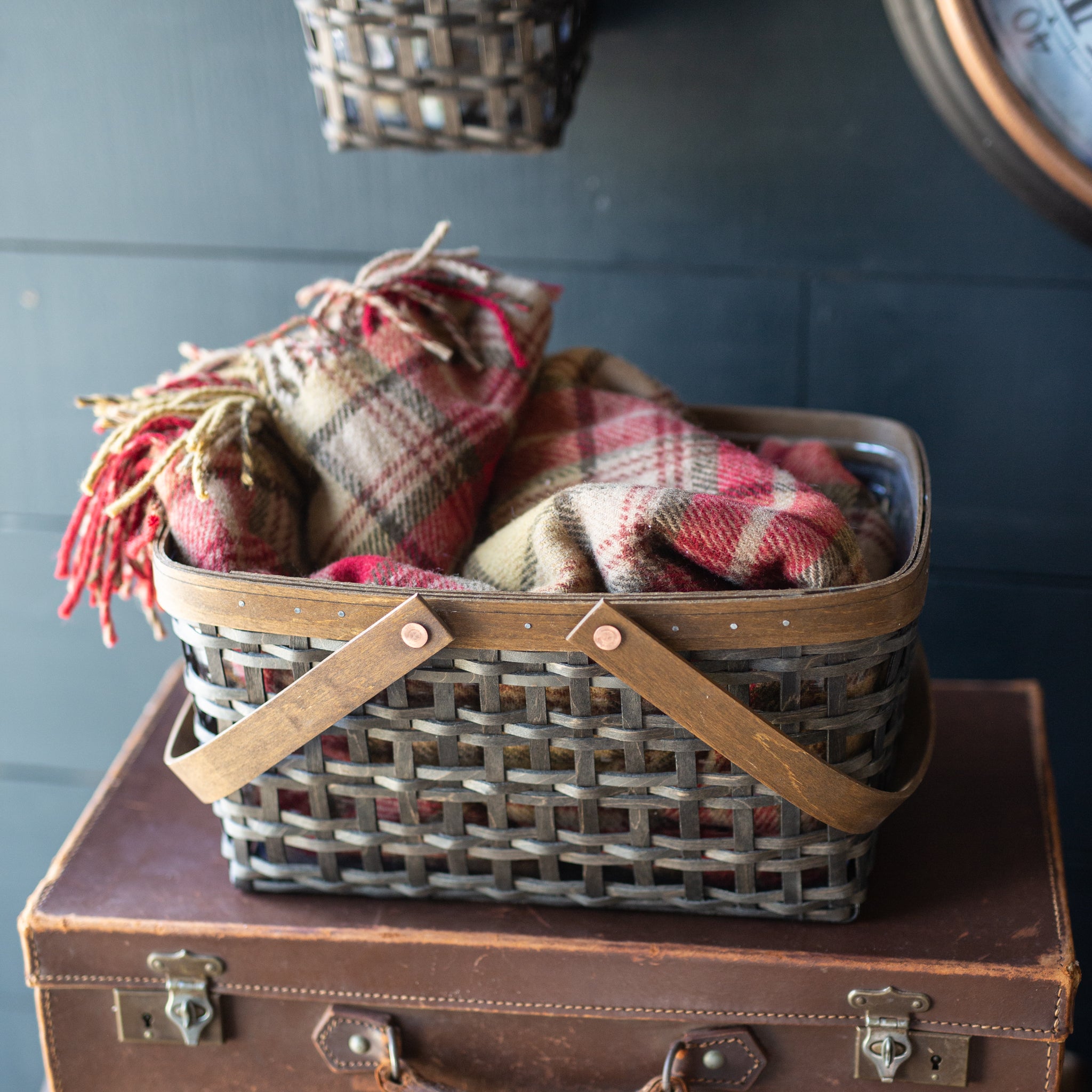 Railway Parcel Basket with Protector - Vintage - Image 4