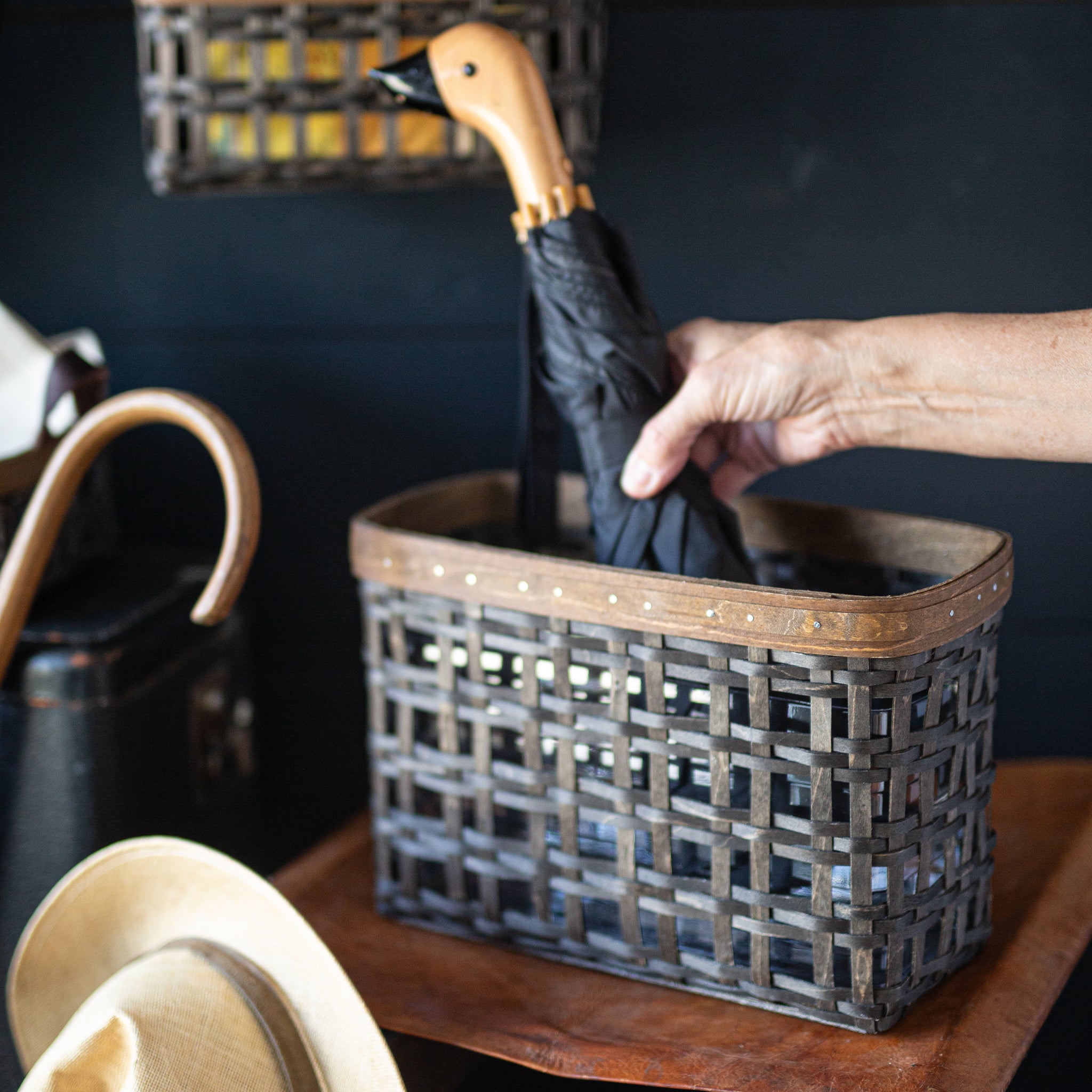 Railway Parlor Basket with Protector - Vintage - Image 5