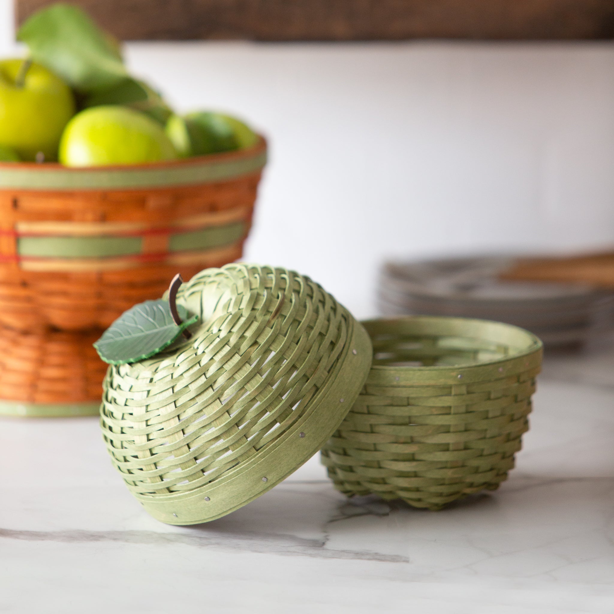 Apple Picking Small Apple with Woven Lid and Protector - Green - Image 6