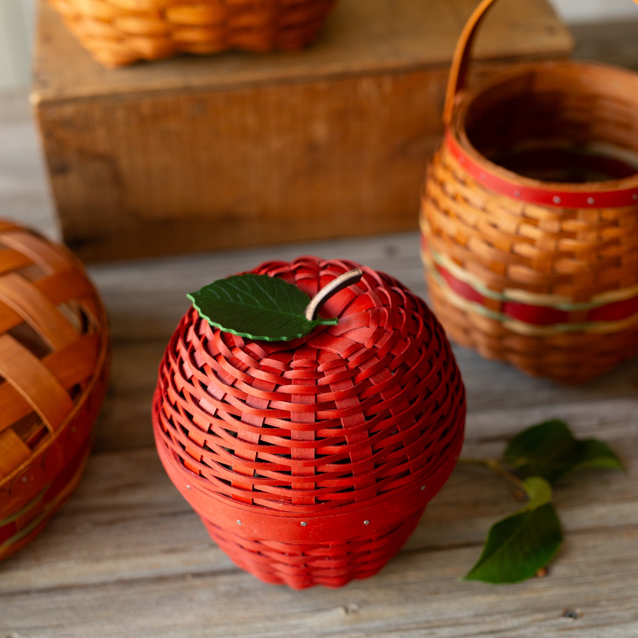 Apple Picking Small Apple with Woven Lid and Protector - Red - Image 5