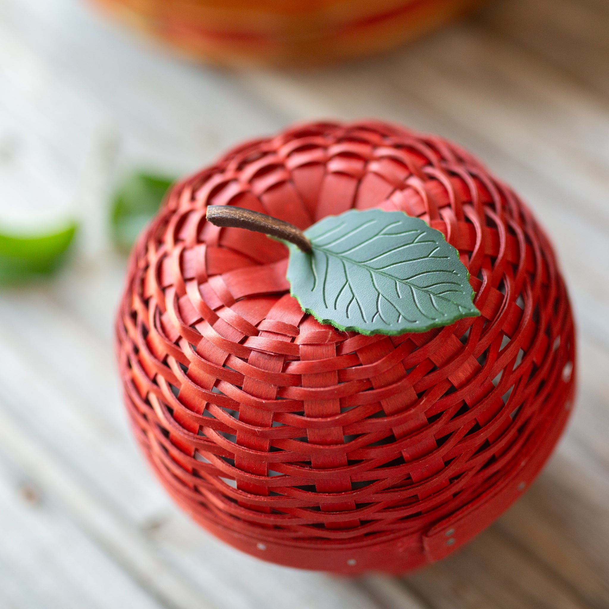 Apple Picking Small Apple with Woven Lid and Protector - Red - Image 6