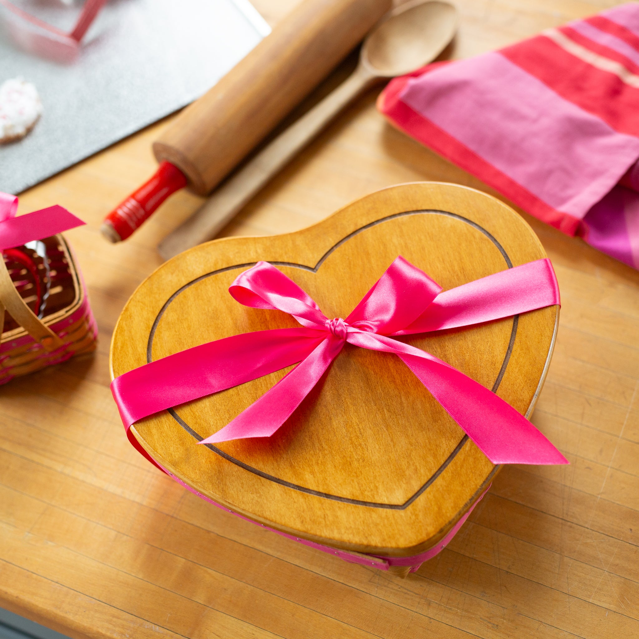 Valentine's Day Wooden Heart Lid - Image 2